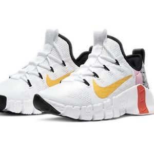 Nike Wmns Free Metcon 3 'White Team Orange' CJ6314-181 Size 9.5